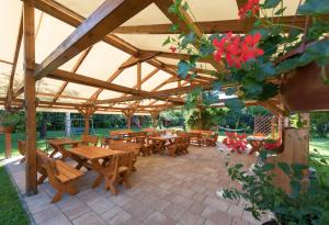 Restauracja lub miejsce do jedzenia w obiekcie Sielanka Pokoje Hotelowe, Restauracja - Ustroń