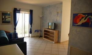Μια τηλεόραση ή/και κέντρο ψυχαγωγίας στο CASA VACANZE SANTI