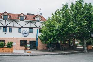 ロレドにあるLatas Surf Lodgeのギャラリーの写真