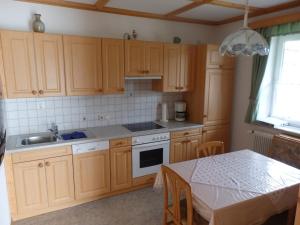 Η κουζίνα ή μικρή κουζίνα στο Apartments Haus Steinbock