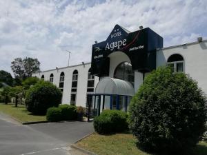 Gallery image of Agape Hotel Niort- Bessines in Bessines