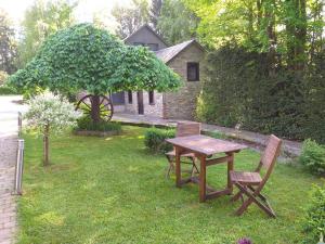 Aed väljaspool majutusasutust Le Clos Arboré (Gîte)