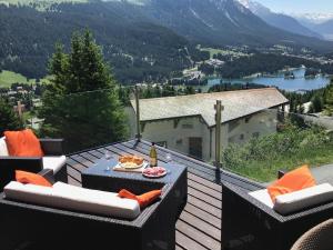 Zdjęcie z galerii obiektu Chalet Casa Cresta - Top of Lenzerheide - bis 8 Personen w mieście Valbella