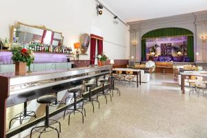 Ostello Tasso tesisinde lounge veya bar alanı