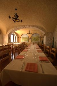 Restaurace v ubytování Hotel La Grotte