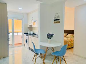 Køkken eller tekøkken på Homely Málaga Parras con terraza interior y parking privado bajo suplemento