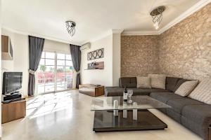 Posedenie v ubytovaní Apartment with large terrace in Terrazas del Duque