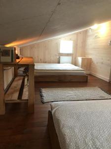 Un pat sau paturi într-o cameră la Vacation House Terraces