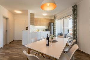 Kuchyňa alebo kuchynka v ubytovaní Luxury view apartments