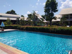 
The swimming pool at or near Scent of Sukhothai Resort
