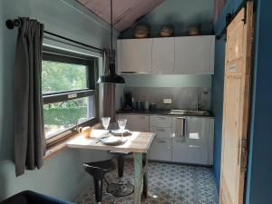 Кухня или мини-кухня в L'atelier
