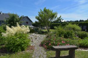 Vonkajšia záhrada v ubytovaní Ferienhaus "Am Eisenberg"- Wandern im UNESCO Biosphärenreservat Vessertal