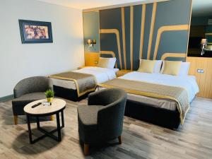 Postel nebo postele na pokoji v ubytování Hotel Konak + 37 fotografií