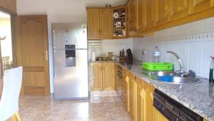 Kuchyňa alebo kuchynka v ubytovaní Casa La Luna Cambrils