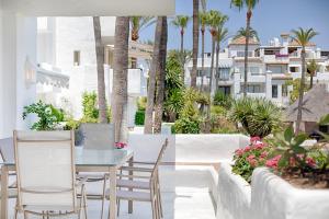 Balkón alebo terasa v ubytovaní Hanami Alcazaba Beach Front Sea View