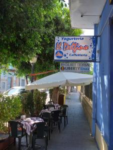 A restaurant or other place to eat at Appartamento Vibo Valentia Marina Vicino il mare