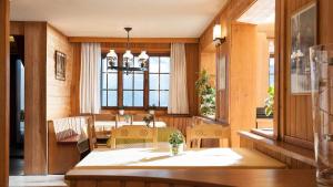 Posezení v ubytování Hotel Alpfrieden