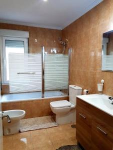 A bathroom at Casa Coqueta y confortable en Oviedo Még 30 kép