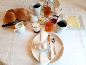 Frukostalternativ för gäster på Hine Bakke Bed And Breakfast