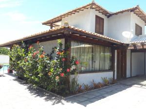 ブジオスにあるCasa Paradiso Temporada em Búziosの花の家