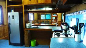 A kitchen or kitchenette at Villa Serena
