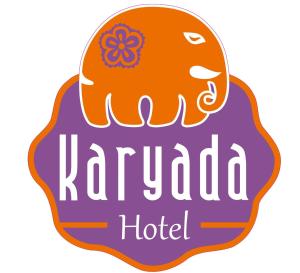 - un panneau indiquant l'hôtel kyrgyz au Kirghizistan dans l'établissement Karyada Hotel, à Çeşme