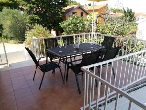 Balkón nebo terasa v ubytování Apartments KUS Ugljan
