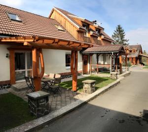 Budova, v ktorej sa apartmán nachádza