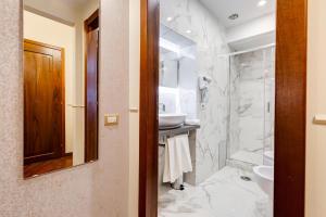 Ένα μπάνιο στο Trevi Private Suites by Premium Suites Collection