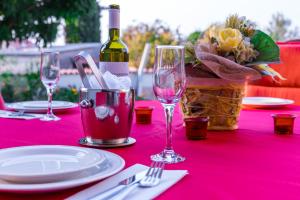Nápoje v ubytovaní Holiday home with pool, Supetar, Island Brac