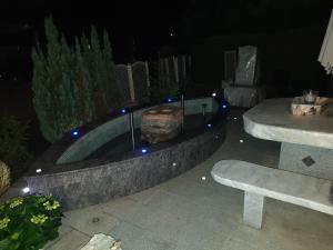Basen w obiekcie Ferienhaus Burgblick lub w pobliżu