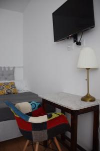 A television and/or entertainment centre at Levante