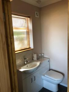 Gallery image of Lakeland Guest House in Pembroke Dock