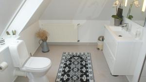 Koupelna v ubytování Billesgade Rooms