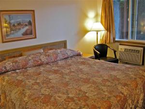 Postel nebo postele na pokoji v ubytování Royal Motor Inn
