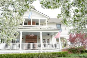 Galeriebild der Unterkunft The Springwater Bed and Breakfast in Saratoga Springs + 106 Fotos