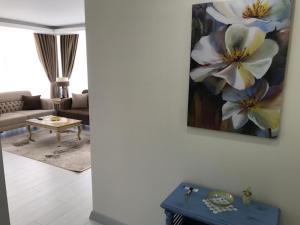 Гостиная зона в Karia Plus City Apartments