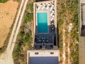 Бассейн в Ajuga Luxury Boutique B&B или поблизости
