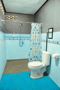 Ванная комната в Terima Kasih +34 фотографии