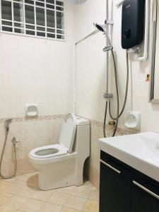Ένα μπάνιο στο Terengganu Guest House