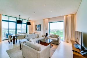 Vida Emirates Hills Residences tesisinde bir oturma alanı
