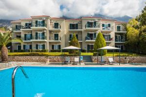 Bazén v ubytování Antonia Hotel nebo v jeho okolí