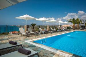 Bazén v ubytování Antonia Hotel nebo v jeho okolí