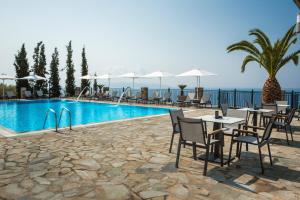Bazén v ubytování Antonia Hotel nebo v jeho okolí