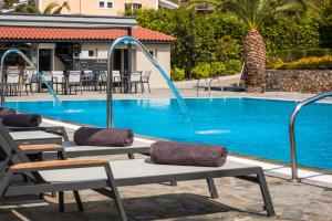 Bazén v ubytování Antonia Hotel nebo v jeho okolí