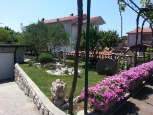 Zahrada ubytování Apartman Marcela