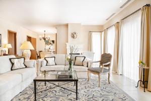 Posezení v ubytování Terre Blanche Hotel Spa Golf Resort