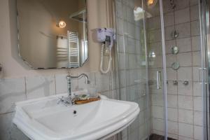 Łazienka w obiekcie Kyria Boutique House