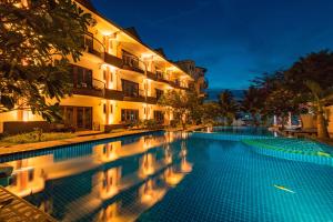 Bazén v ubytování Koh Tao Regal Resort - SHA Plus nebo v jeho okolí