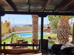 The swimming pool at or close to Almendro